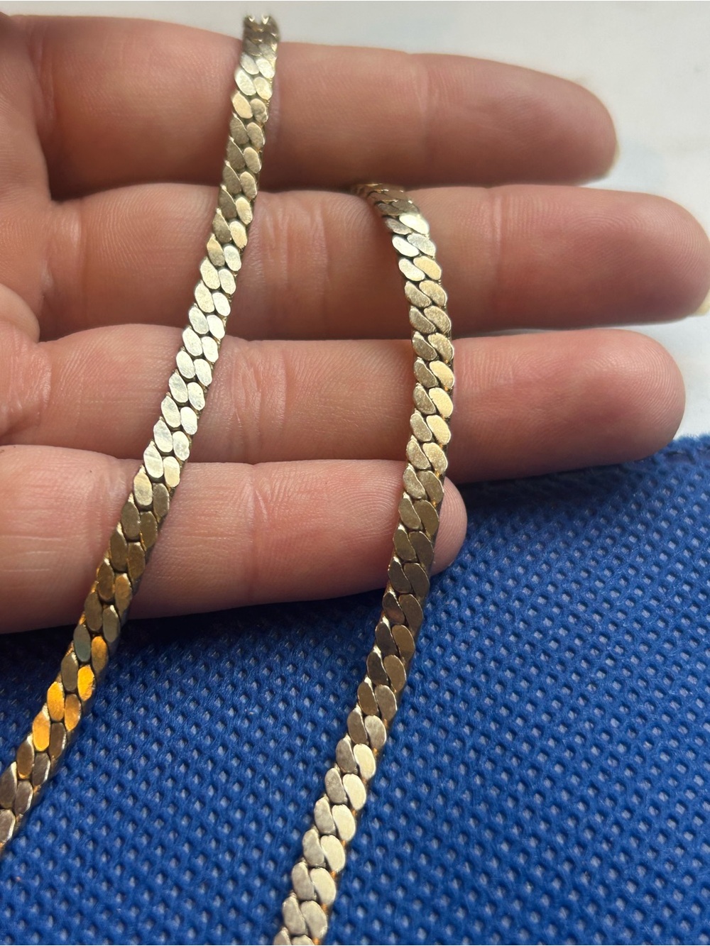 Vintage Gold Tone Flat Curb Chain Necklace - Timeless Women’s Jewelry 22 in - Picture 3 of 10